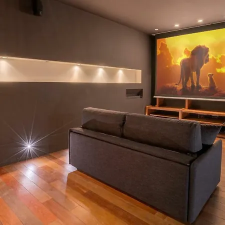 Luxe Batignolles Villa