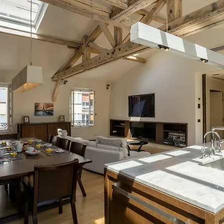 Luxe Batignolles Villa Paris
